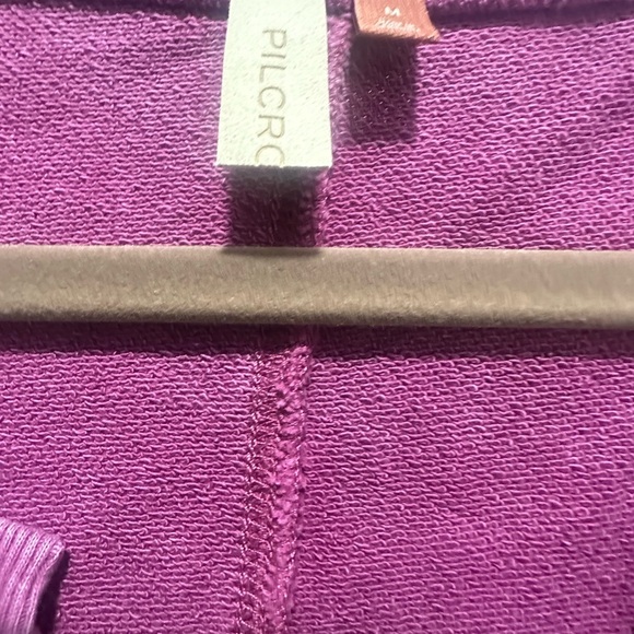 Pilcro Anthropologie notch-neck Pink V-Neck Sweatshirt EUC Size M - Picture 3 of 3